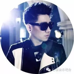 王绎龙的一曲超嗨的电音《电音之王》,简直嗨爆了