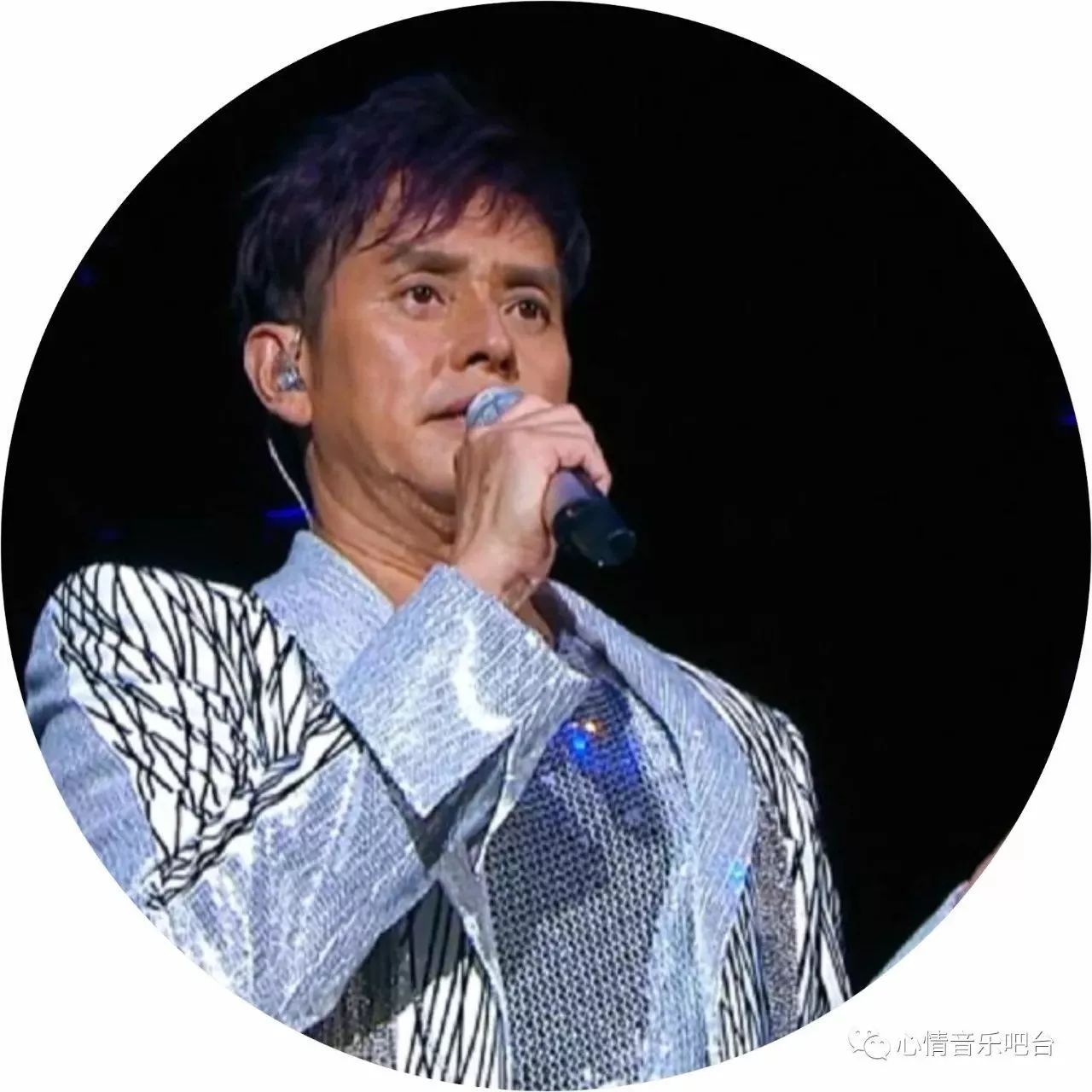 谭咏麟红馆演唱会唱的这首压轴歌曲,唱哭了全场数万歌迷