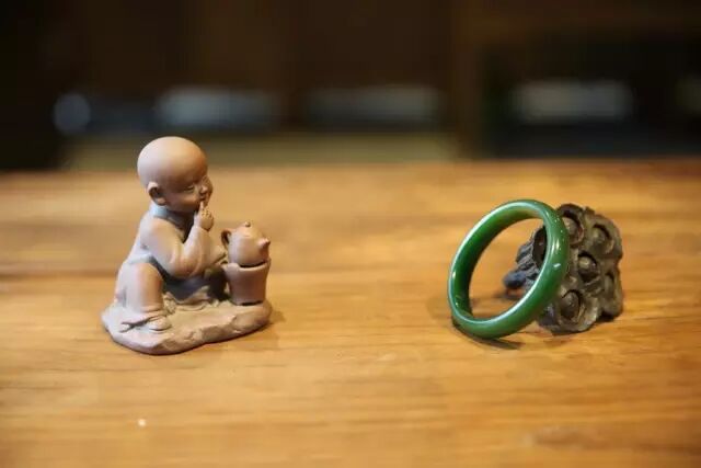 玉镯，传承爱与幸福的凭证