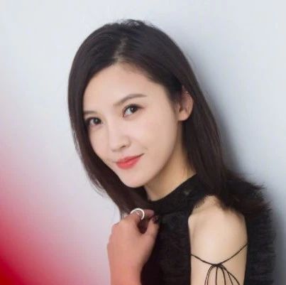 她是孙楠的徒弟,当年被誉为赵薇的接班人,如今低调幸福!