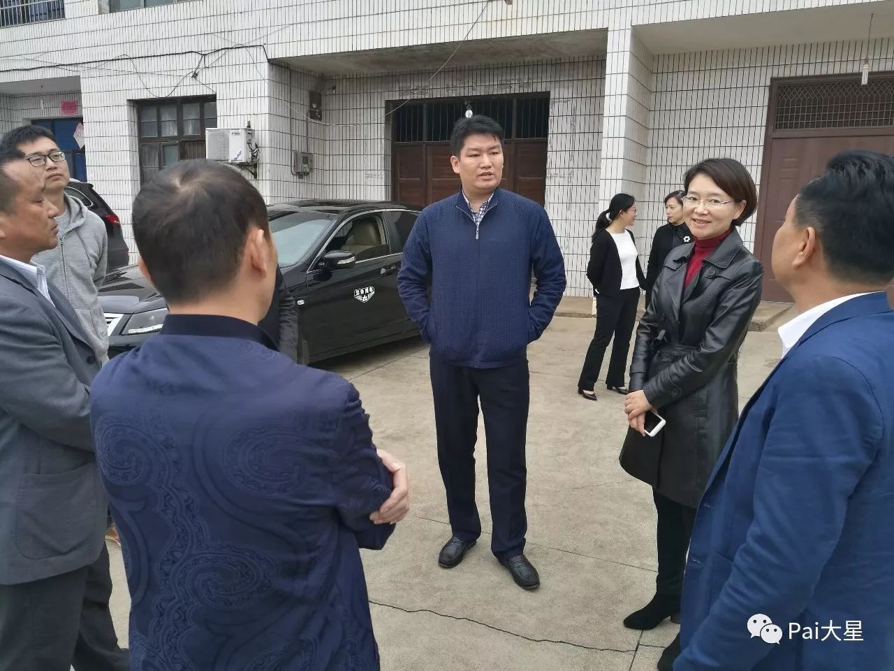 天心区委常委,宣传部长肖雄伟等领导一行调研许兴小学建设进度