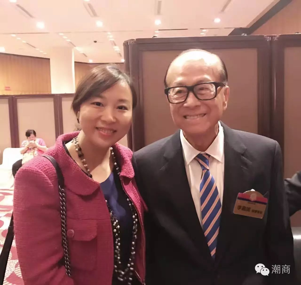 香港潮州商会荣誉会长,长和集团主席李嘉诚出席就职典礼,同潮州市侨联