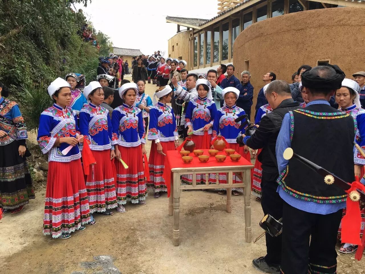 《夢想改造家》第三季收官之作 守護(hù)“最后的布依家園”