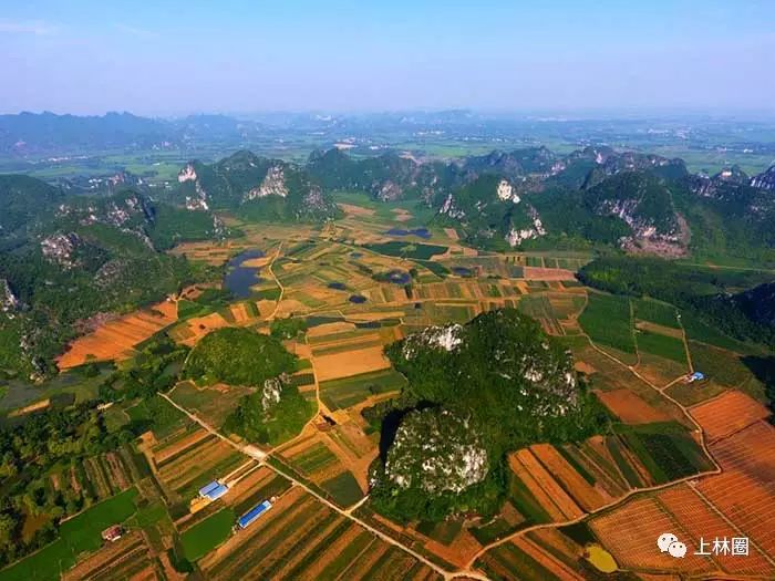 这是在广西上林县白圩镇覃排社区毛塘庄拍摄的田园风光