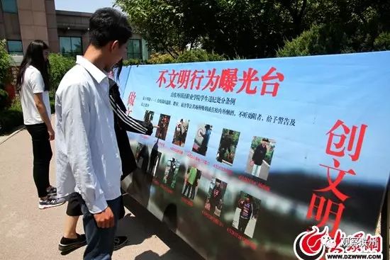 點擊圖片翻到下一頁 />>