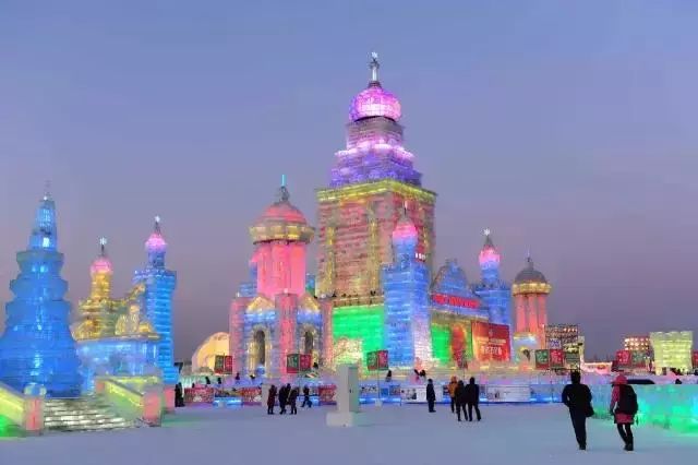 世界最大的冰雪主题公园 晶莹剔透的城堡,徐栩栩如生的冰雕,如梦似幻