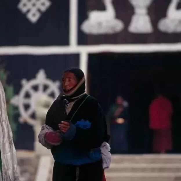 修习空性能将一切恶业损坏！