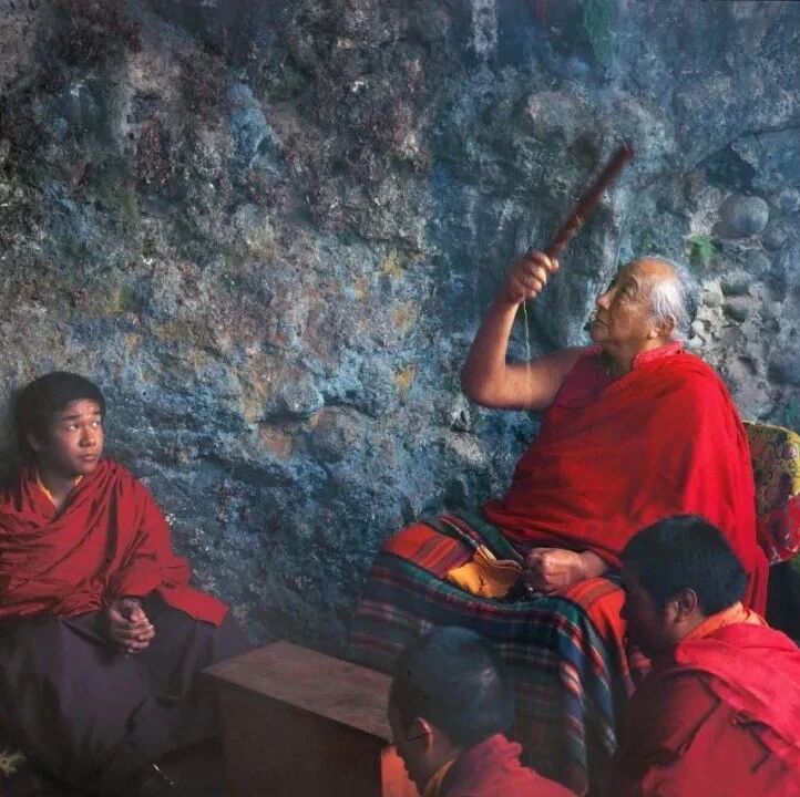 顶果钦哲法王：努力而虔诚的对待自己彻底的内在！