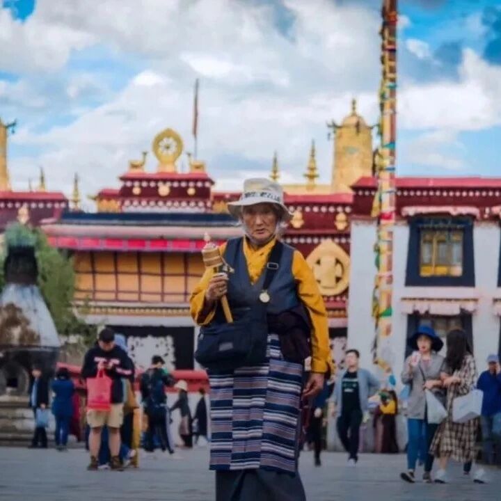 佛教徒不可能因为信佛，就做事不赚钱，没有利润还倒贴倒赔