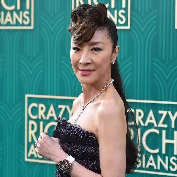 杨紫琼领衔《摘金奇缘》洛杉矶首映 25年来好莱坞公司首次拍全亚裔班底电影