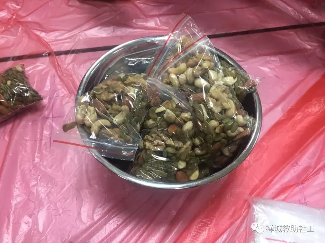 【禅城区社会救助项目】DIY健康坚果-食物银行活动完结啦!!! 【禅城区社会救助项目】DIY健康坚果-食物银行活动完结啦!!!