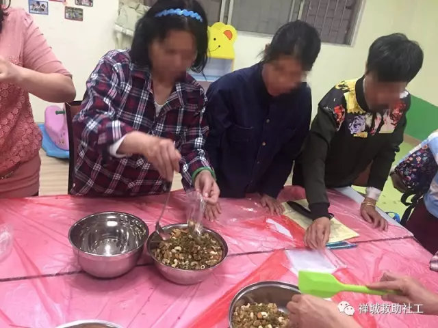 【禅城区社会救助项目】DIY健康坚果-食物银行活动完结啦!!! 【禅城区社会救助项目】DIY健康坚果-食物银行活动完结啦!!!
