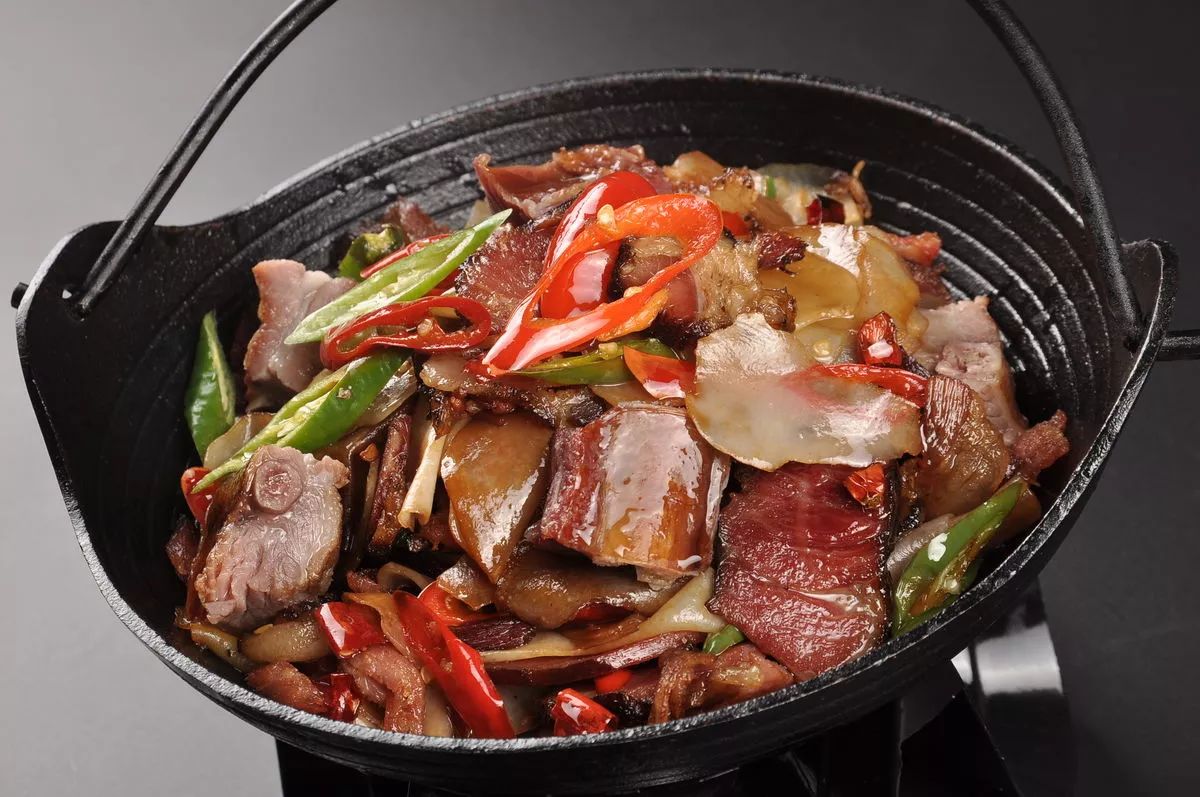 腊肉清淡火锅底料的做法-