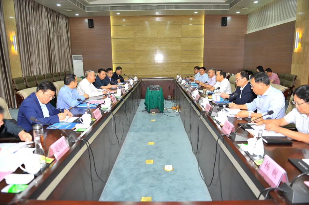 赵文峰李毛杜波会见隆基股份总裁李振国一行