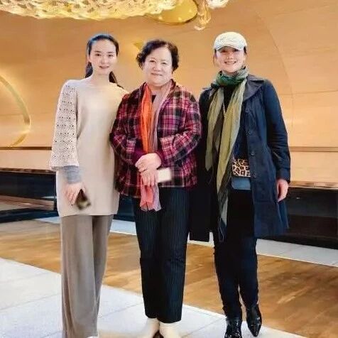 脱下戏服,王艳一点不惊艳,老佛爷很慈祥,令妃没怎么变!