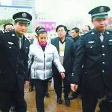 揭秘:当年把刘晓庆送进秦城监狱的人是谁??