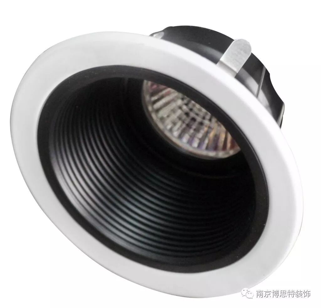 什么灯没有紫外线在家也要防紫外线！容易将皮肤照伤的灯具！_https://www.jmylbn.com_新闻资讯_第3张