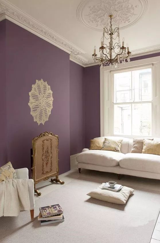 浅调的紫色可以搭配其他莫兰迪色,柔和的色彩轻盈中带着设计感.