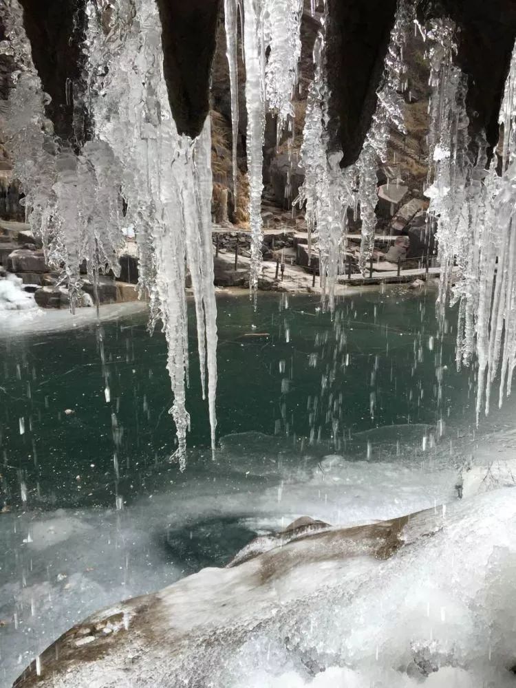 瀑布凍結，冰掛高懸，河南這些地方藏著壯麗的冬日奇景 旅行 第28張