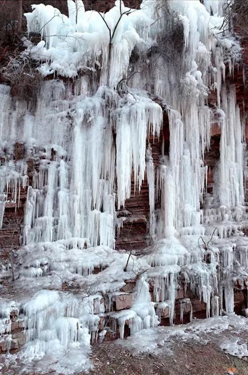瀑布凍結，冰掛高懸，河南這些地方藏著壯麗的冬日奇景 旅行 第21張