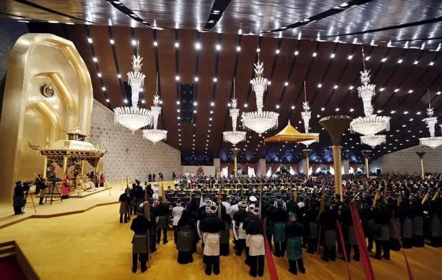 這個富得流油的小國家，竟然是一個中國人建立的！ 歷史 第34張