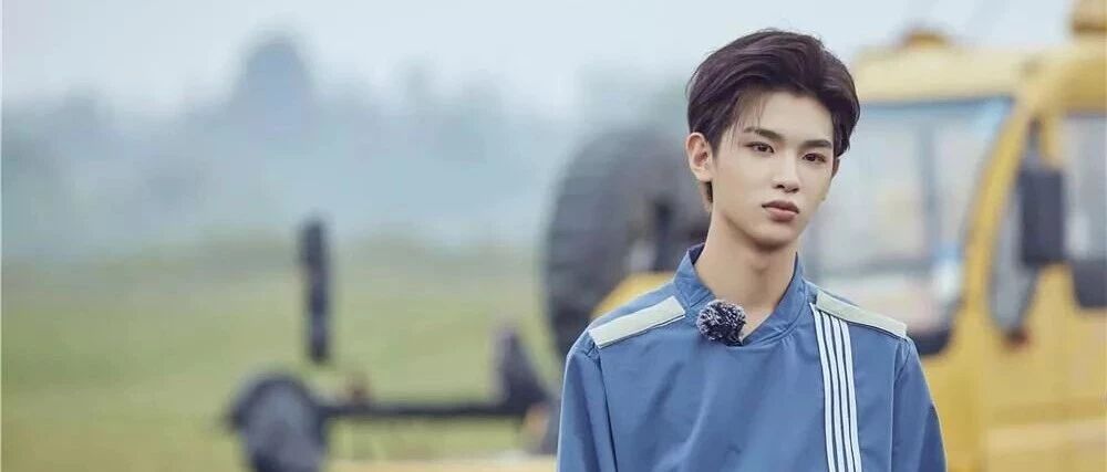 黄明昊这是什么体质,居然和杨迪杜江都有cp感?