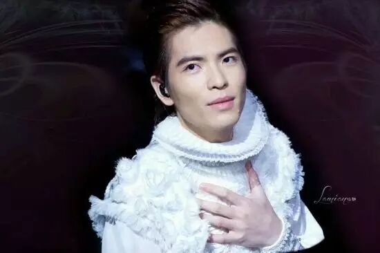 陈乔恩自封&ldquo;雨神&rdquo;,没等来萧敬腾PK就被气象局辟谣了,有点尴尬!!