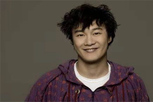 Eason陈奕迅新歌被指抄袭韩国歌手?经纪人:当然不是