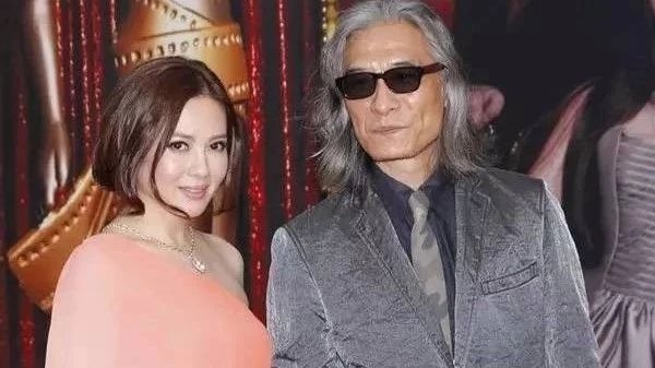 4分4合,爱了李丽珍32年的男人终于另娶她人了...