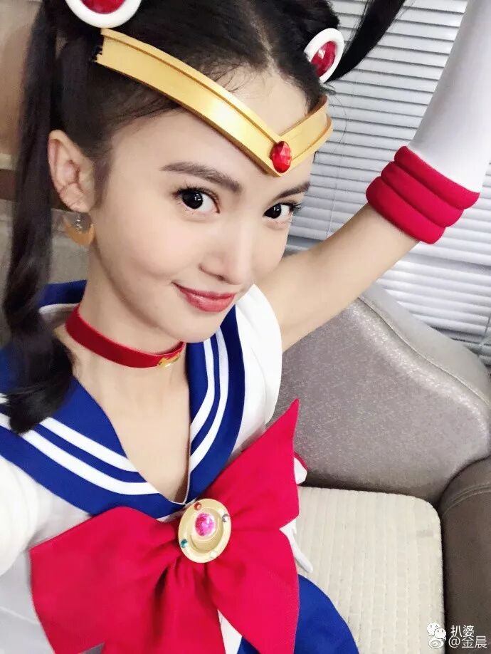 双双否认却处处暧昧贾乃亮和邓伦前女友的新恋情里好多宝藏啊