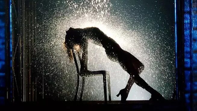 120分钟毫无尿点,他真的什么都敢玩