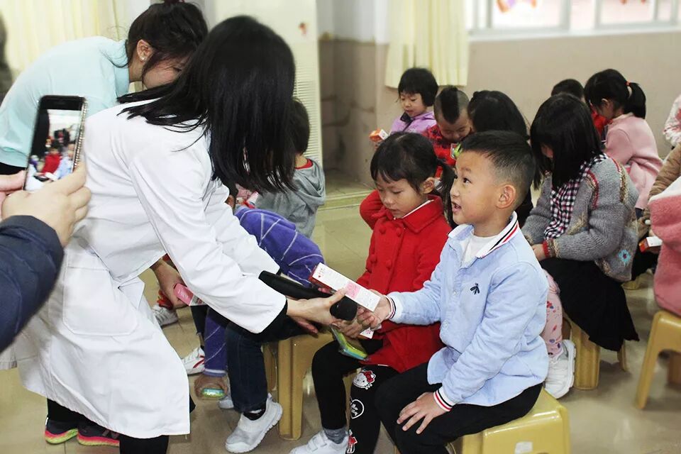 『爱齿中国行』公益校园活动第四场完美开启