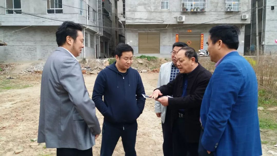 县委常委组织部长彭书旺在城关街道办调研基层党建工作