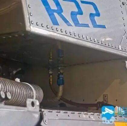 罗宾逊直升机R22 飞行..