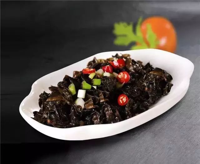 不要小看这么黑的一坨冬菜,它下饭开胃的作用直追老干妈.