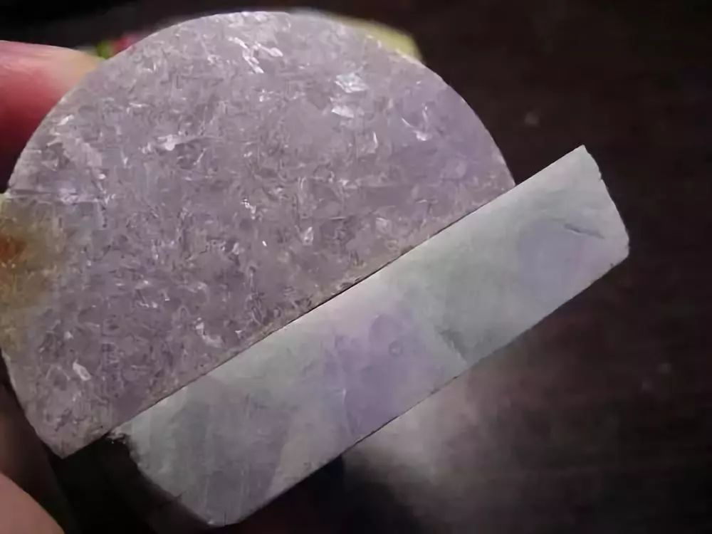 切面剖析,告诉你切翡翠原石为什么要挑种老的料子?