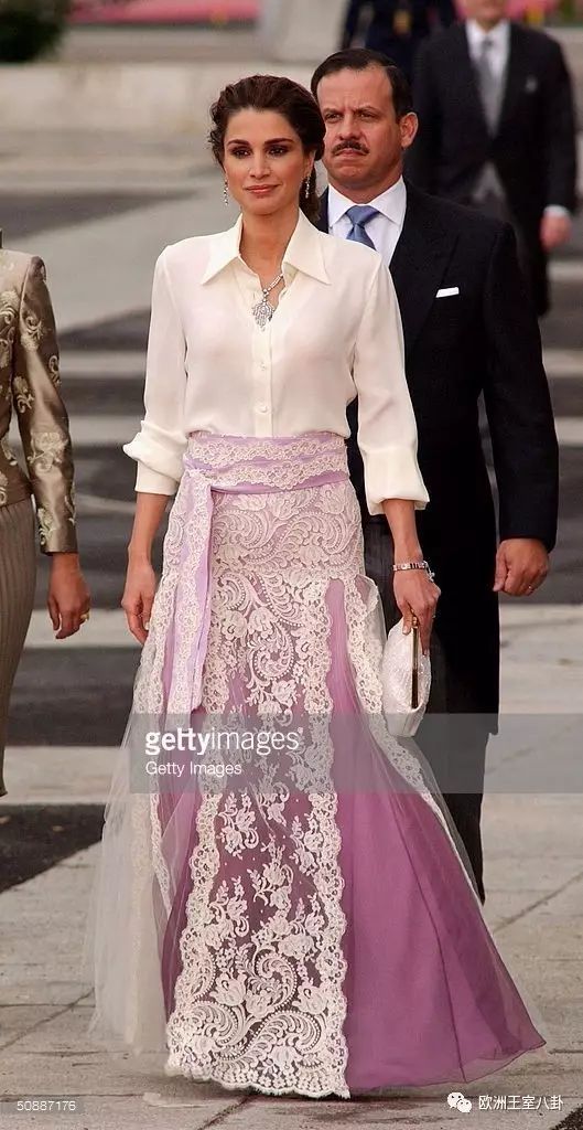 约旦王后衣品_莱蒂西亚王后衣品_约旦王后和西班牙王后很像