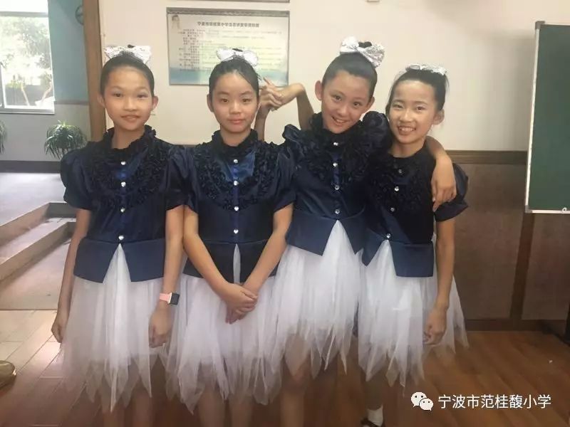 梅花香自苦寒来范桂馥小学合唱队获区小学生合唱比赛一等奖