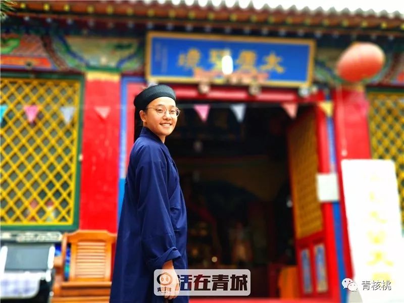 (小贴士:男性修行道士,称呼为"乾道",女性修行道士,称呼为"坤道".