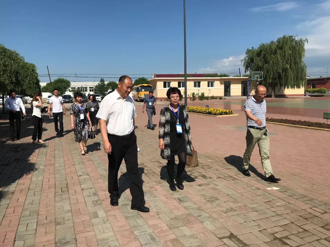 2018年6月20日上午,法库县冯贝堡镇中心小学接受沈阳市教育局视导图片