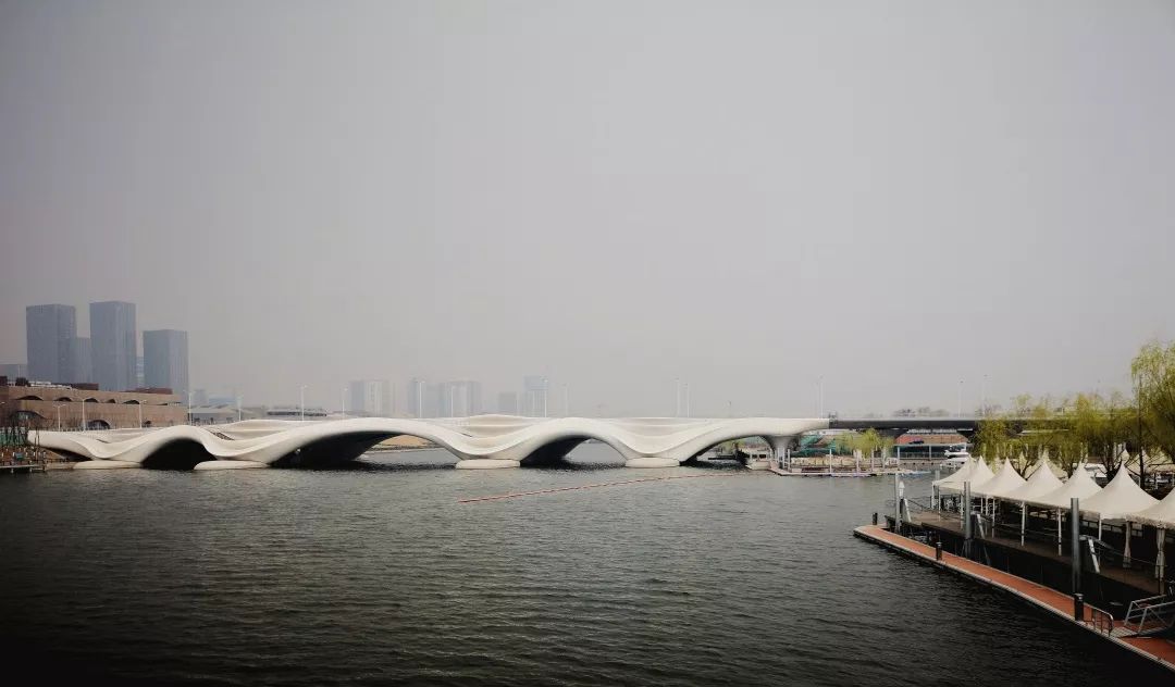 通州北关大道跨北运河大桥     图片由冯鹏老师提供