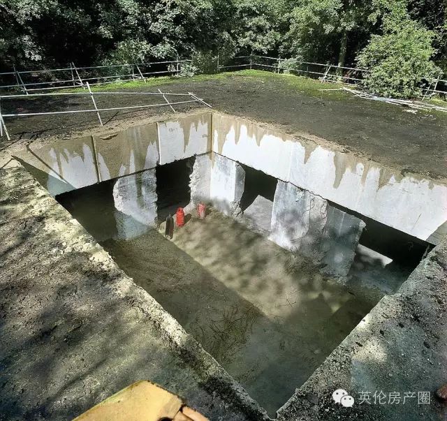 这个防空洞自建造以来,从未使用过,也被搁置了很多年.