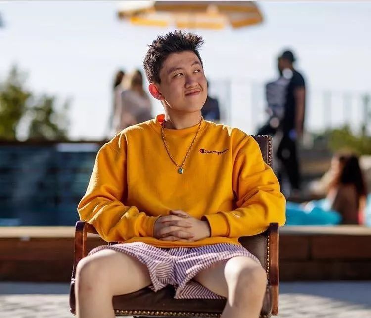 【台湾大肠包小肠美食交流组】rapper是怎样起名字的?