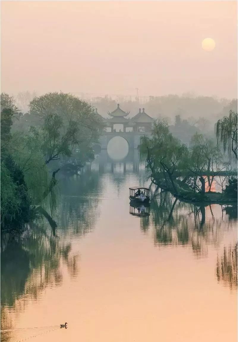 "烟花三月下扬州"爱克赛为扬城呈现不一样的国际经贸旅游节