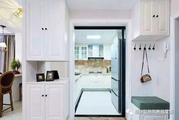 第一次参观同事新房，玄关把人迷住了，客厅太漂亮，看完羡慕极了