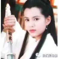 女神馆她12岁自杀,被相恋10年的男友抛弃,51岁无婚无子,却...