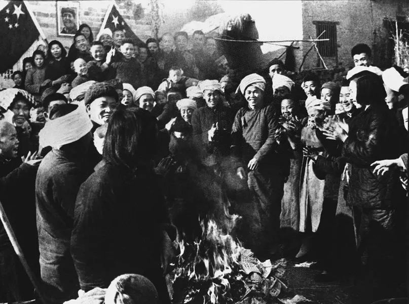 百个瞬间说百年19501955开新篇换新貌人民从此当家做主