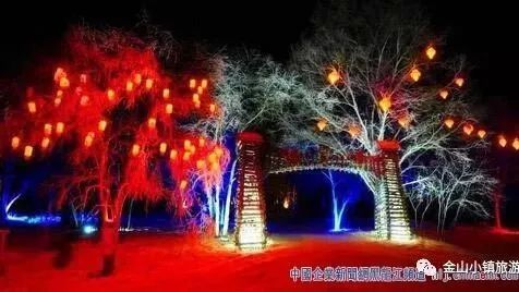 中国冰湖雪村的红灯笼