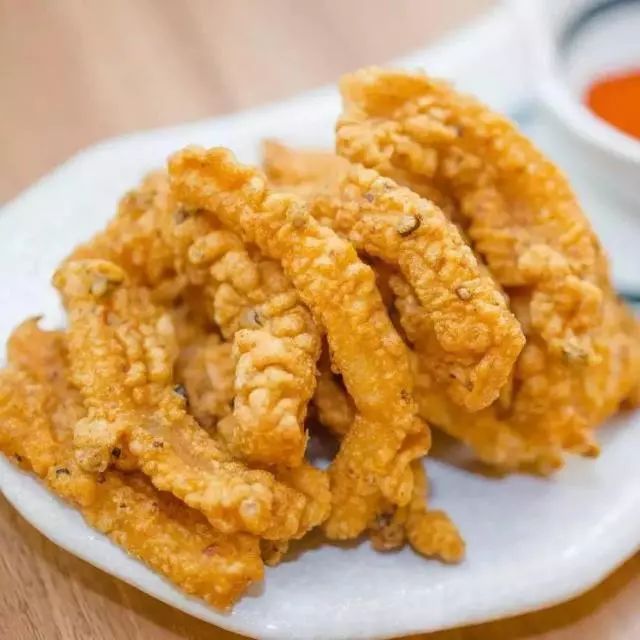 西施豆腐烤鱼 微辣,不喜欢吃鱼的,爱上了这个味道 餐前小吃 现炸酥肉