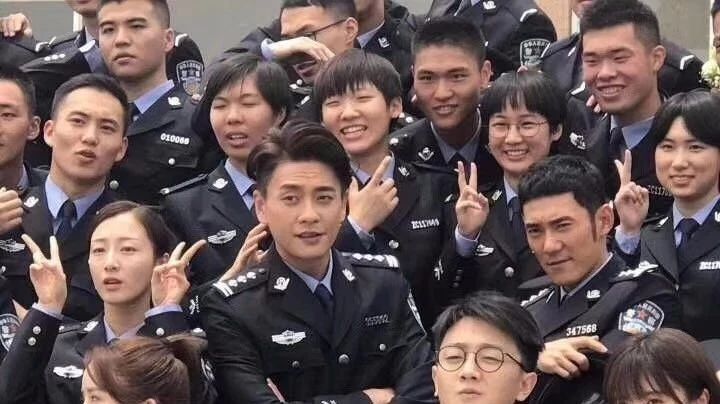 黄宗泽来警校啦!!